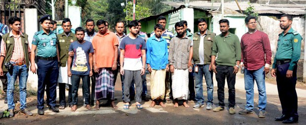 জেএমবির ৫ সদস্যকে গ্রেপ্তার করা হয়। জেএমবির ৫ সদস্যকে গ্রেপ্তার করা হয়।