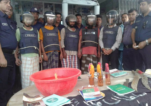 161102_BD_Militants_JMB_620.jpg 161102_BD_Militants_JMB_620.jpg