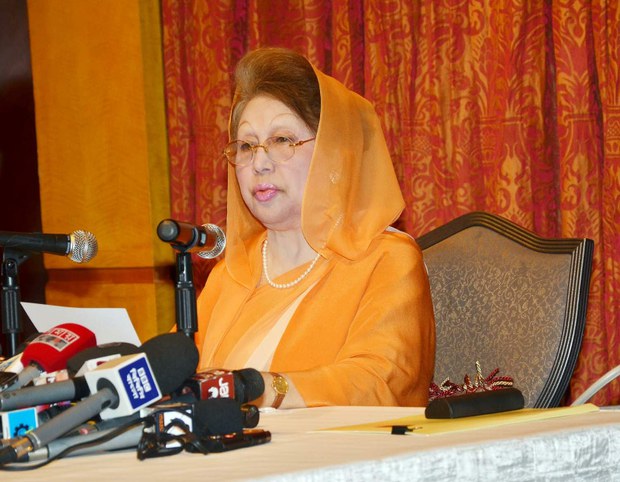 ঐকমত্যের ভিত্তিতে নির্বাচন কমিশন গঠনের প্রস্তাব করেছেন খালেদা জিয়া ঐকমত্যের ভিত্তিতে নির্বাচন কমিশন গঠনের প্রস্তাব করেছেন খালেদা জিয়া