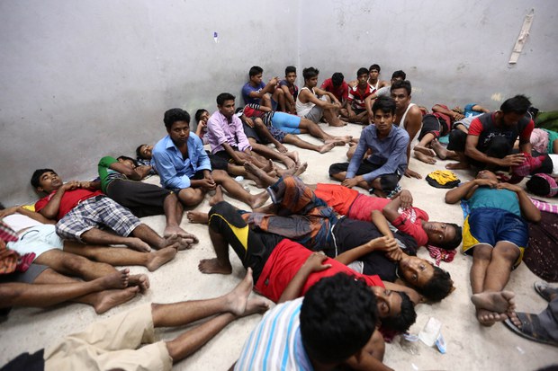 অভিবাসীদের স্বার্থ রক্ষা