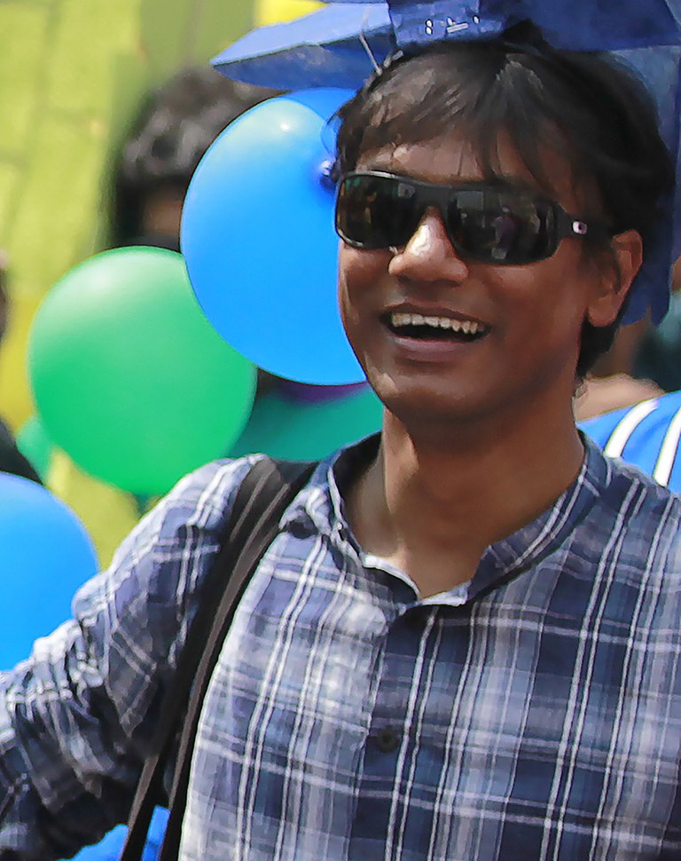 ঢাকায় বাংলা নববর্ষের একটি অনুষ্ঠানে সমকামীদের অধিকারকর্মী জুলহাজ মান্নান। ১৪ এপ্রিল ২০১৪। [এএফপি]