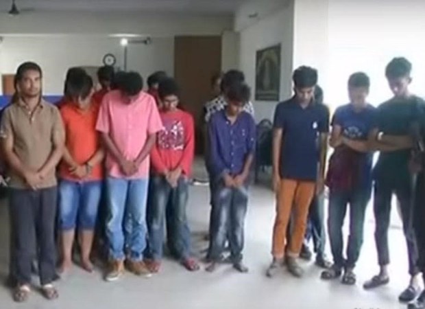 সমকামিতার অভিযোগে এসব তরুণকে আটক করা হয়। সমকামিতার অভিযোগে এসব তরুণকে আটক করা হয়।