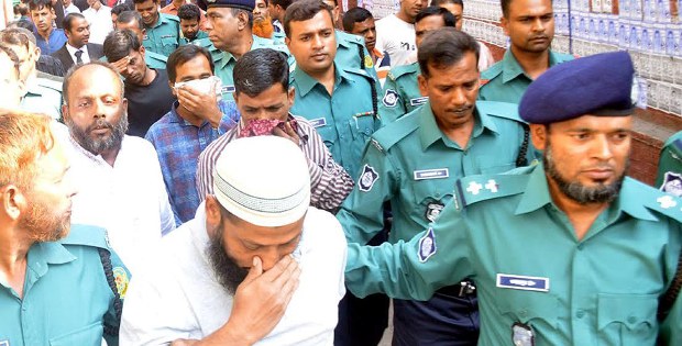 রায়ে এজলাসে উপস্থিত পাঁচ আসামি রায়ে এজলাসে উপস্থিত পাঁচ আসামি