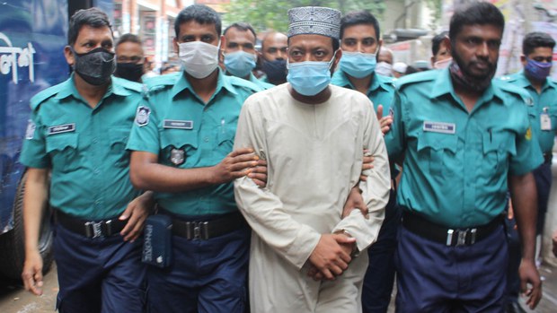 উগ্রবাদ ছড়ানোর অভিযোগে গ্রেপ্তার ইসলামি বক্তা আমির হামজা রিমান্ডে উগ্রবাদ ছড়ানোর অভিযোগে গ্রেপ্তার ইসলামি বক্তা আমির হামজা রিমান্ডে