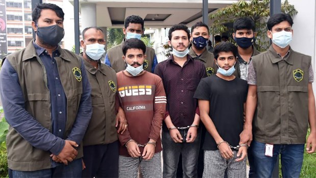 ড্রোন দিয়ে জঙ্গি হামলার মূল পরিকল্পনাকারীসহ আটক ৩ ড্রোন দিয়ে জঙ্গি হামলার মূল পরিকল্পনাকারীসহ আটক ৩