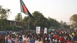 ড. জাফর ইকবালের ওপর হামলার প্রতিবাদে ঢাকার শাহবাগে গণজাগরণ মঞ্চের বিক্ষোভ মিছিল।