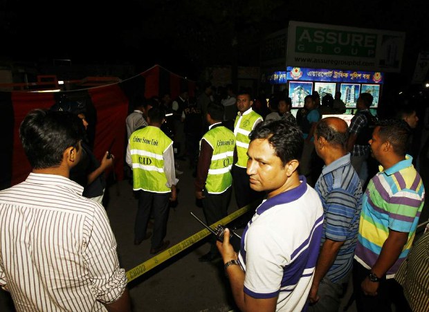 আইনশৃঙ্খলা বাহিনীর সতর্ক অবস্থান। আইনশৃঙ্খলা বাহিনীর সতর্ক অবস্থান।