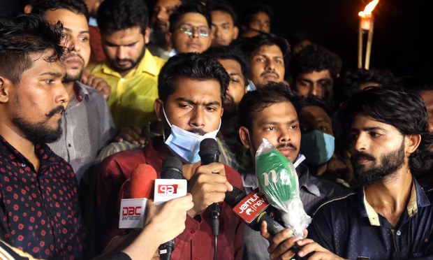 সাবেক ভিপি নূরের বিরুদ্ধে ধর্ষণের মামলা, আটকের পর মুক্তি1000 সাবেক ভিপি নূরের বিরুদ্ধে ধর্ষণের মামলা, আটকের পর মুক্তি1000