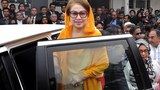 হাজিরা দেবার জন্য ঢাকার একটি কোর্টে উপস্থিত হন খালেদা জিয়া।