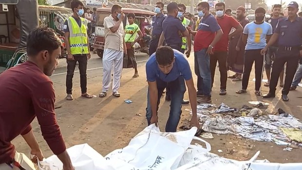 উখিয়ায় আবারও আগুন, তিন রোহিঙ্গা যুবকের মৃত্যু উখিয়ায় আবারও আগুন, তিন রোহিঙ্গা যুবকের মৃত্যু