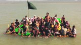মিয়ানমার সেনাবাহিনীর নিপীড়ন থেকে বাঁচতে ভেলায় চড়ে নাফ নদী পার হয়ে টেকনাফের সাবরাং সীমান্ত দিয়ে বাংলাদেশে প্রবেশ করছেন একদল রোহিঙ্গা।