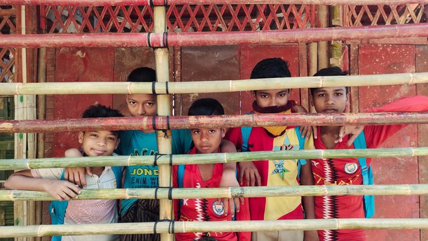 রোহিঙ্গা শরণার্থীদের চলাফেরায় ব্যাপক কড়াকড়ি রোহিঙ্গা শরণার্থীদের চলাফেরায় ব্যাপক কড়াকড়ি