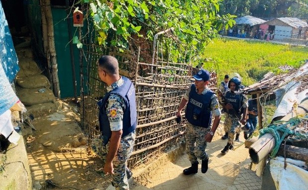 শরণার্থী শিবিরে ‘আধিপত্যের লড়াইয়ে’ ছয় মাসে ২৫ রোহিঙ্গা খুন শরণার্থী শিবিরে ‘আধিপত্যের লড়াইয়ে’ ছয় মাসে ২৫ রোহিঙ্গা খুন