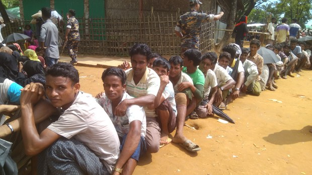অনুমতি ছাড়াই রোহিঙ্গাদের তথ্য শেয়ার করেছে জাতিসংঘ: এইচআরডব্লিউ অনুমতি ছাড়াই রোহিঙ্গাদের তথ্য শেয়ার করেছে জাতিসংঘ: এইচআরডব্লিউ