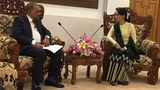 স্বরাষ্ট্রমন্ত্রী আসাদুজ্জামান খান বুধবার নেপিদোতে মিয়ানমারের স্টেট কাউন্সেলর অং সান সুচি’র সাথে দেখা করেন।