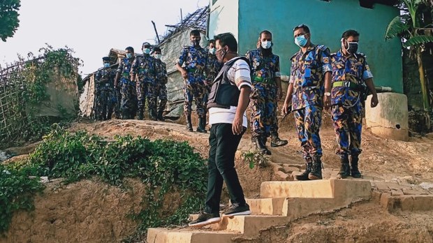 রোহিঙ্গা শিবিরে হত্যা: আরসার ১১৪ ‘কথিত’ সদস্যসহ এক মাসে গ্রেপ্তার ১৭২ রোহিঙ্গা শিবিরে হত্যা: আরসার ১১৪ ‘কথিত’ সদস্যসহ এক মাসে গ্রেপ্তার ১৭২