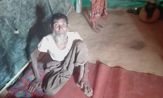 কুতুপালং শিবিরে ডিপথেরিয়া আক্রান্ত রোহিঙ্গা শরণার্থী আনাস। ২৪ নভেম্বর ২০১৭।