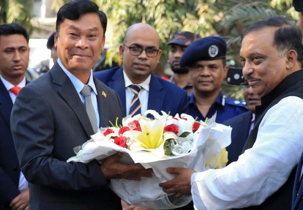রোহিঙ্গা প্রত্যাবাসনের প্রথম তালিকা হস্তান্তর রোহিঙ্গা প্রত্যাবাসনের প্রথম তালিকা হস্তান্তর