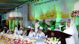 মঙ্গলবার রাতে গণভবনে কওমি মাদ্রাসার আলেমদের সঙ্গে এক বৈঠকে প্রধানমন্ত্রী শেখ হাসিনা। 