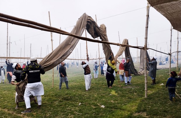 উত্তরার একটি মসজিদে আধিপত্য বিস্তার নিয়ে তাবলিগ জামাতের দুই পক্ষের মধ্যে সংঘর্ষ উত্তরার একটি মসজিদে আধিপত্য বিস্তার নিয়ে তাবলিগ জামাতের দুই পক্ষের মধ্যে সংঘর্ষ