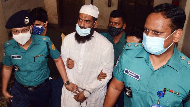 পুরনো মামলায় গ্রেপ্তার হয়ে এক সপ্তাহের রিমান্ডে হেফাজতের মামুনুল পুরনো মামলায় গ্রেপ্তার হয়ে এক সপ্তাহের রিমান্ডে হেফাজতের মামুনুল