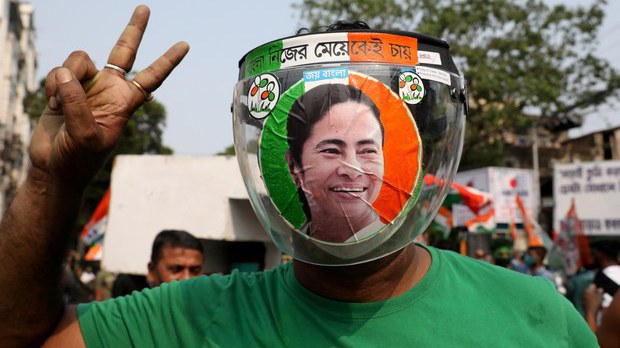 নিজের আসনে হারলেও টানা তৃতীয়বারের মতো পশ্চিমবঙ্গের ক্ষমতায় মমতা বন্দ্যোপাধ্যায় নিজের আসনে হারলেও টানা তৃতীয়বারের মতো পশ্চিমবঙ্গের ক্ষমতায় মমতা বন্দ্যোপাধ্যায়