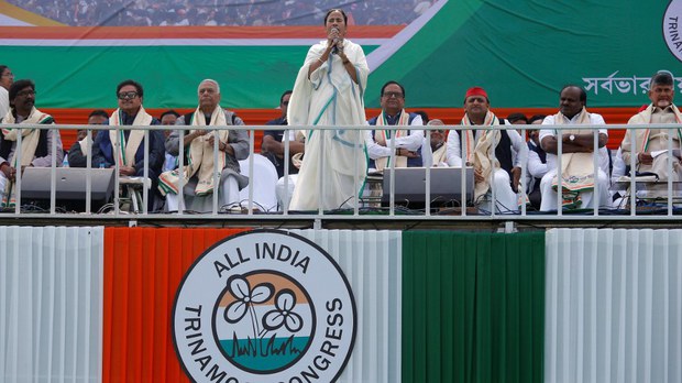 ভবিষ্যৎ রাজনীতিতে মমতা হতে পারেন মোদির বিকল্প, তবে তাঁর লক্ষ্য এখন করোনা ঠেকানো ভবিষ্যৎ রাজনীতিতে মমতা হতে পারেন মোদির বিকল্প, তবে তাঁর লক্ষ্য এখন করোনা ঠেকানো