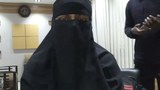 191115_Female_Worker_Returns-Bangla_1000.JPG