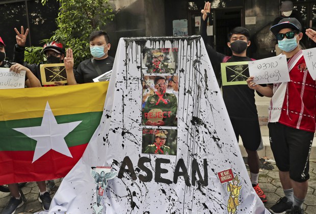Southeast Asia appears stuck in a history trap Southeast Asia appears stuck in a history trap