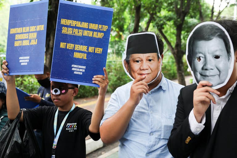 28-Abuza-prabowo3.JPG 28-Abuza-prabowo3.JPG
