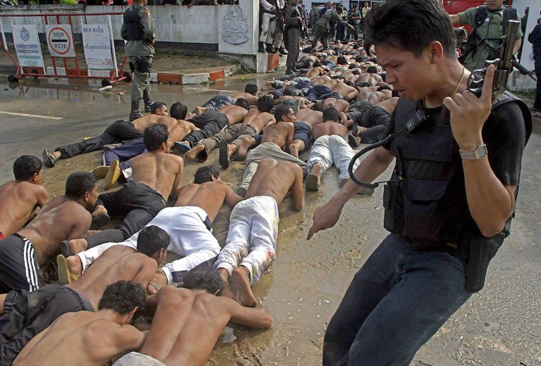 TH-Tak-Bai-incident 2.jpg TH-Tak-Bai-incident 2.jpg