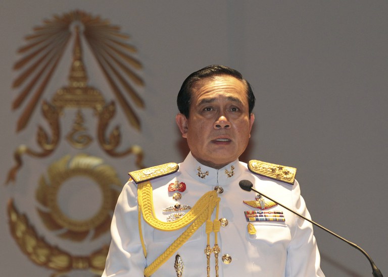 TH-coup-2.jpg TH-coup-2.jpg