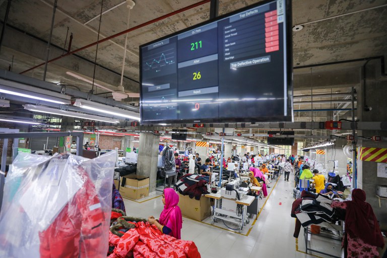 14 BD-garment3.jpg 14 BD-garment3.jpg