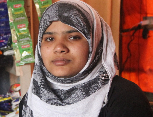 Literacy program founder Ali Johar’s sister, Tasmida, is preparing for upcoming exams, March 11, 2019. [Rohit Wadhwaney/BenarNews]