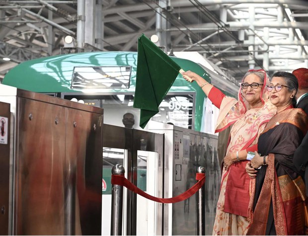 Much anticipated metro opens in traffic-choked Dhaka Much anticipated metro opens in traffic-choked Dhaka