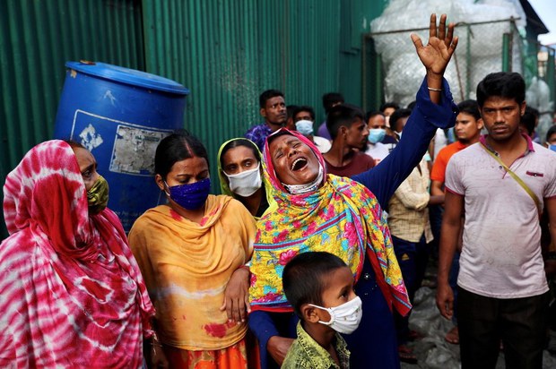 Many among Dead in Bangladesh Factory Fire Burned Beyond Recognition Many among Dead in Bangladesh Factory Fire Burned Beyond Recognition