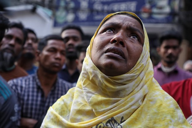 Bangladesh fire kills more than 40 in capital Dhaka, dozens injured Bangladesh fire kills more than 40 in capital Dhaka, dozens injured