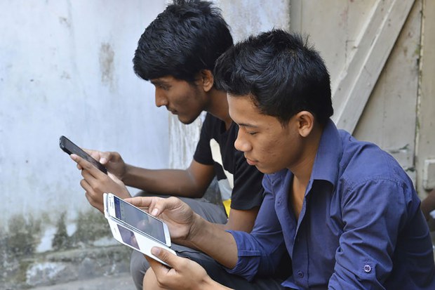 Bangladesh Ruling Party Mobilizes Online Propaganda Army to Target Next Election Bangladesh Ruling Party Mobilizes Online Propaganda Army to Target Next Election