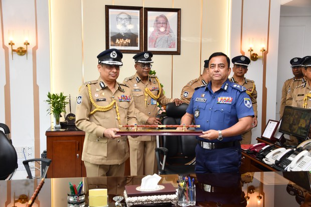 New Bangladesh police chief is US-sanctioned former head of RAB New Bangladesh police chief is US-sanctioned former head of RAB