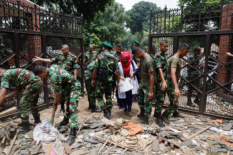 2024-08-06T091106Z_597899913_RC25A9A4A15N_RTRMADP_3_BANGLADESH-PROTESTS.JPG 2024-08-06T091106Z_597899913_RC25A9A4A15N_RTRMADP_3_BANGLADESH-PROTESTS.JPG