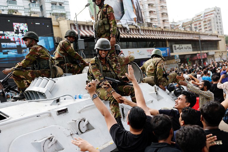 2024-08-05T104123Z_1209251397_RC2L99AQ6XOY_RTRMADP_3_BANGLADESH-PROTESTS.JPG 2024-08-05T104123Z_1209251397_RC2L99AQ6XOY_RTRMADP_3_BANGLADESH-PROTESTS.JPG