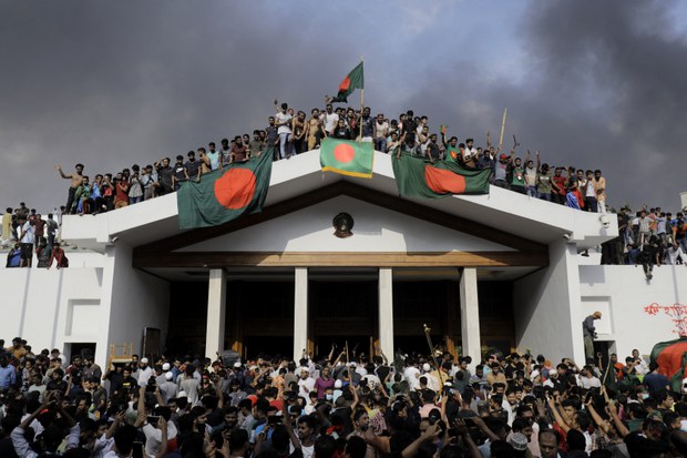 Bangladesh’s Sheikh Hasina resigns as PM, flees; army says interim govt to be formed Bangladesh’s Sheikh Hasina resigns as PM, flees; army says interim govt to be formed
