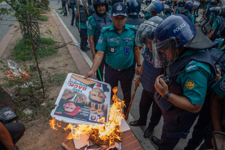 BD-protest2.JPG BD-protest2.JPG