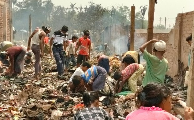 Fence Around Rohingya Camps Did Not Hamper Fire Rescue, Bangladesh Says Fence Around Rohingya Camps Did Not Hamper Fire Rescue, Bangladesh Says