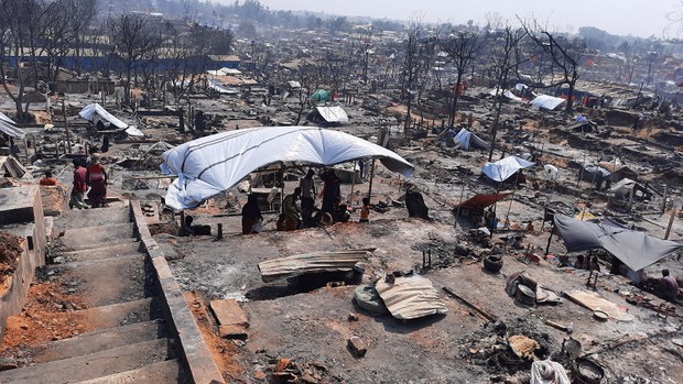 At Least 15 Die in Huge Fire at Bangladesh Rohingya Camp, UN Says At Least 15 Die in Huge Fire at Bangladesh Rohingya Camp, UN Says
