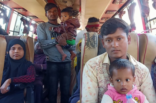 Bangladesh Begins Moving Second Batch of Rohingya Refugees to Remote Island Bangladesh Begins Moving Second Batch of Rohingya Refugees to Remote Island
