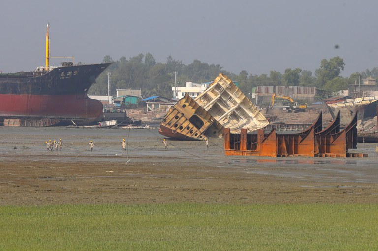 BD-shipbreak5.jpg BD-shipbreak5.jpg