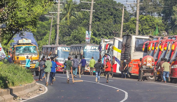 More deaths reported in Bangladesh polls violence as BNP launches transport blockade More deaths reported in Bangladesh polls violence as BNP launches transport blockade