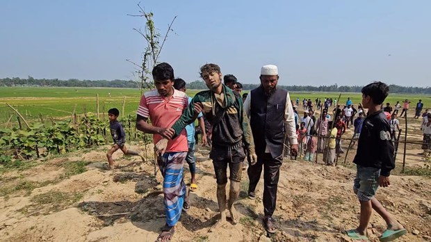 Border guards who fled Myanmar tell of losing contact with commanders Border guards who fled Myanmar tell of losing contact with commanders