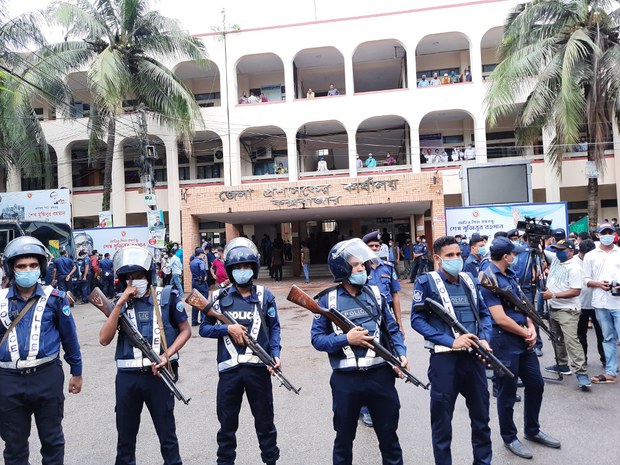 200925-BD-Rohingya-Crime-cops1000.jpg 200925-BD-Rohingya-Crime-cops1000.jpg